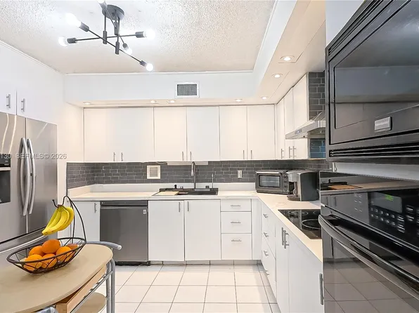 2800 N 46th Ave APT A307, Hollywood, FL 33021