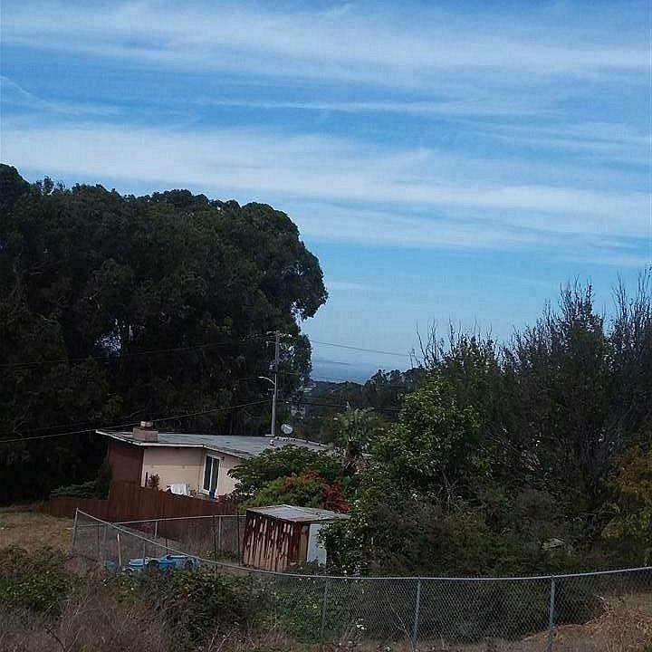 2nd image of 1741 Bayo Vista Ave