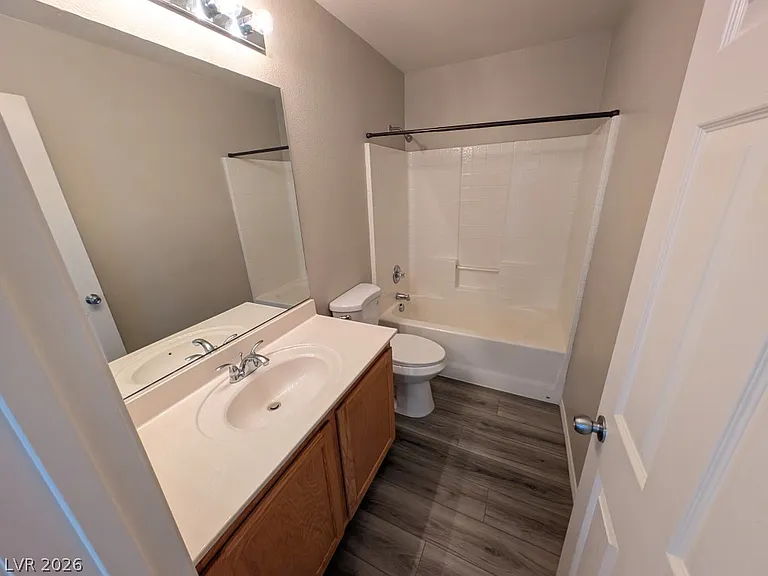 4445 Laguna Garden Ave — Photo 23