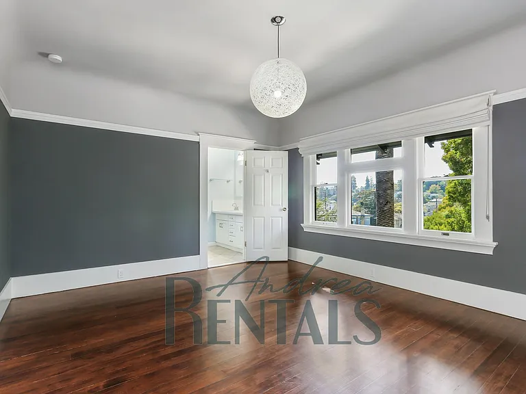 485 Boulevard Way — Photo 31