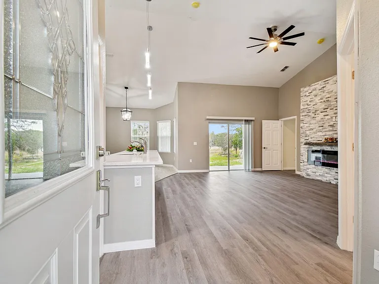 7398 Skylark Dr — Photo 10