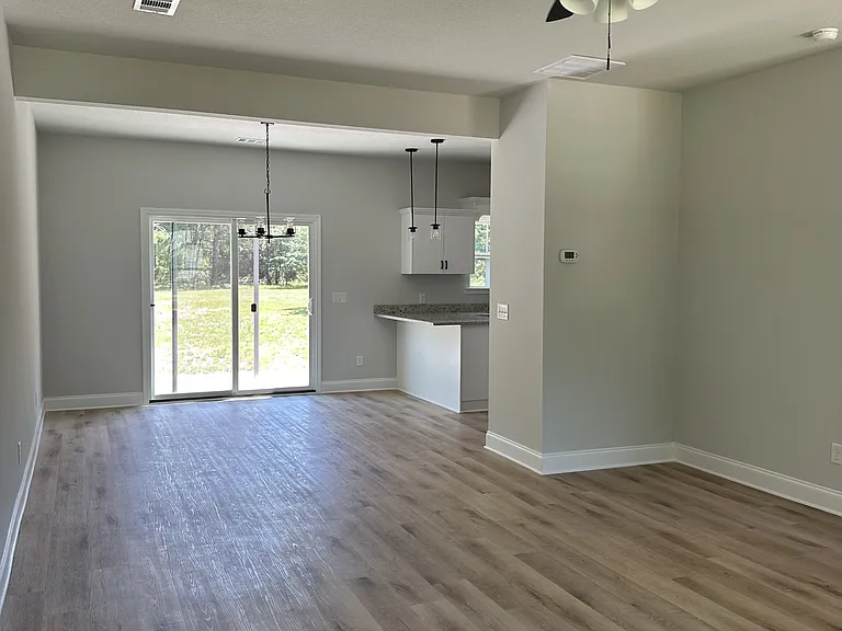 297 W East Smith Rd — Photo 6