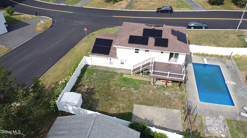 4th image of 57 Donegal Avenue