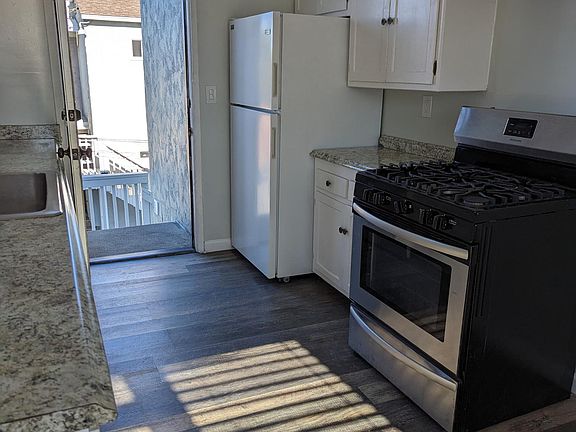 Kitchen (back door)
