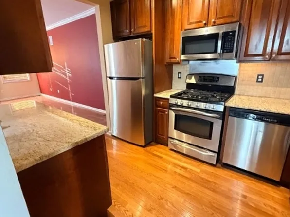 323 Wilshire Dr, Nutley, NJ 07110