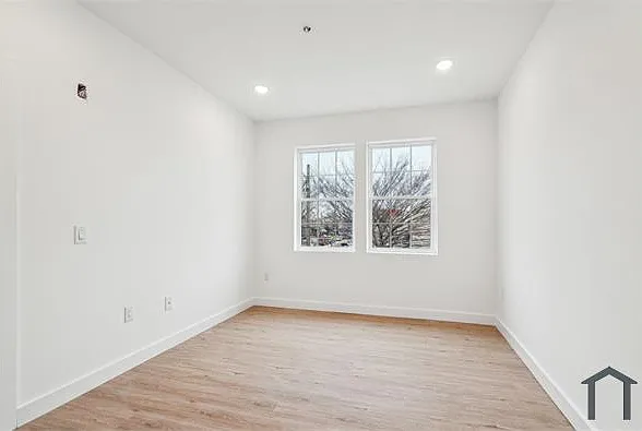 4181 Mantua Ave #2 — Photo 15