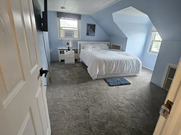 227 Courthouse Rd #2, Franklin Square, NY 11010