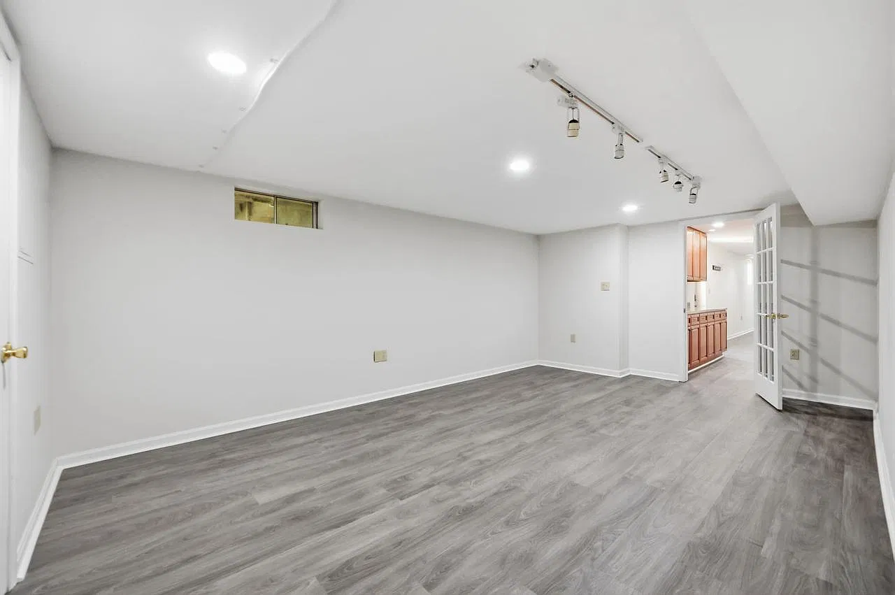 1 bed, 1243 sqft, $1,800 — Photo 3