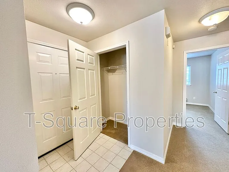 9525 NE 180th St #303 — Photo 2