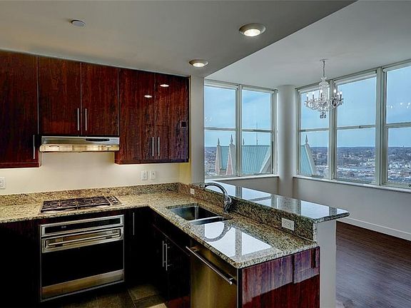4th image of 1 W Exchange St Unit 3001
