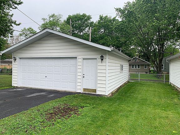 24 x 32 Oversized  Garage