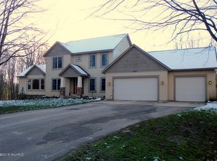 11460 Bowers Dr NE, Lowell, MI