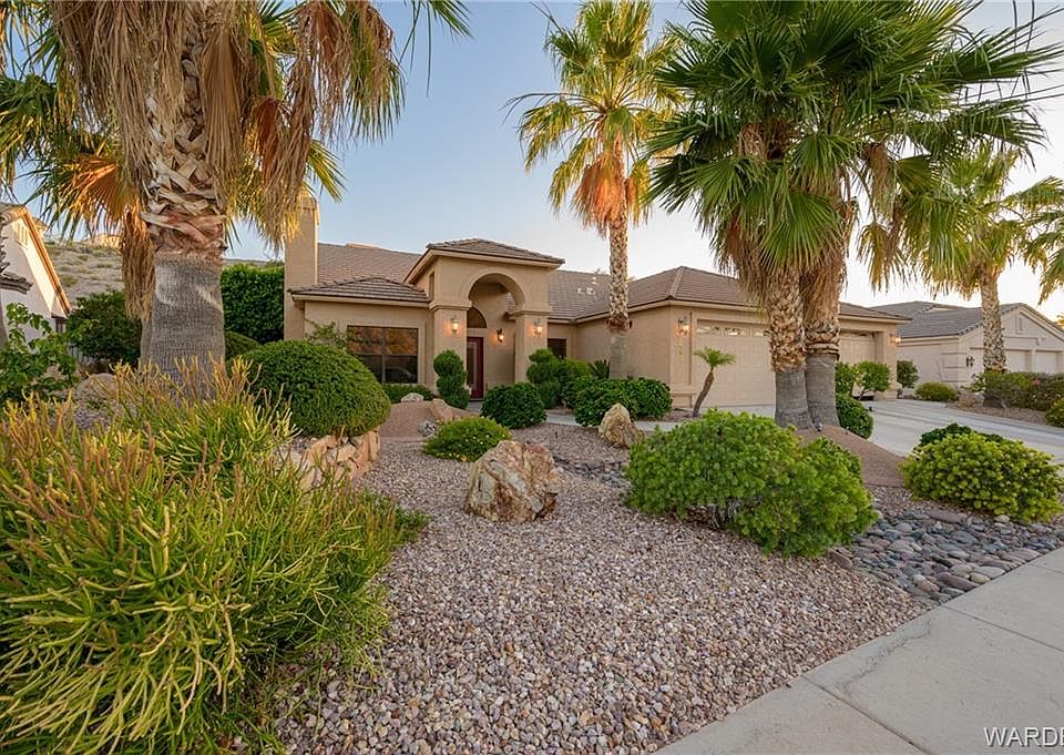 1st image of 2912 Desert Trail Dr