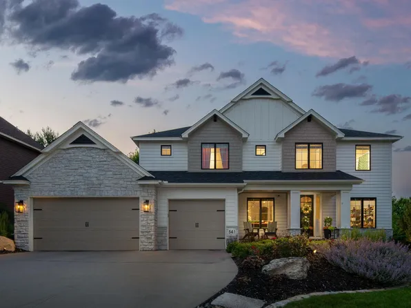 541 Lake Ridge Dr, Shoreview, MN 55126