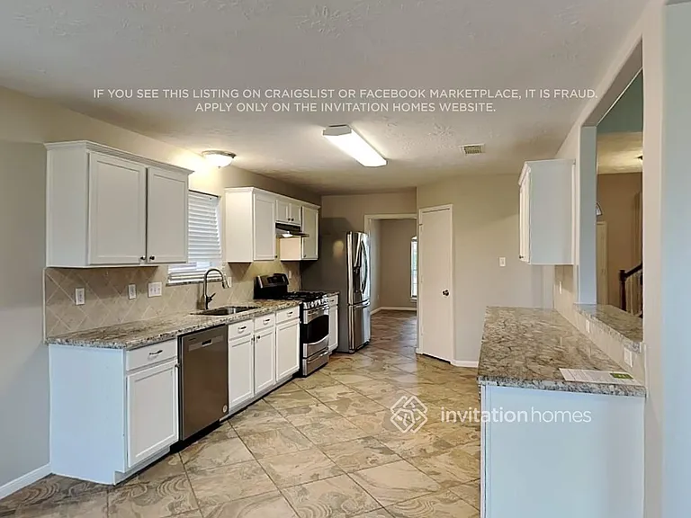 11223 Country Club Green Dr — Photo 8