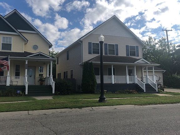 5th image of 740 White St