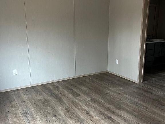 2nd image of 334 Opal Rd