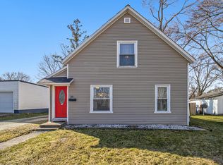 22 E Oak St, Fremont, MI 49412
