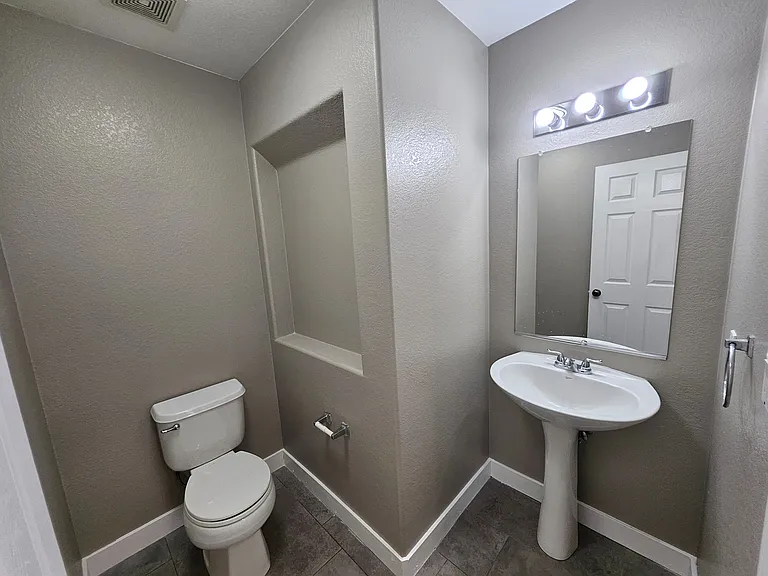 1836 Winding River Ct — Photo 21