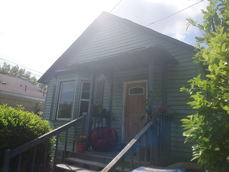 2nd image of 2117 E Union St