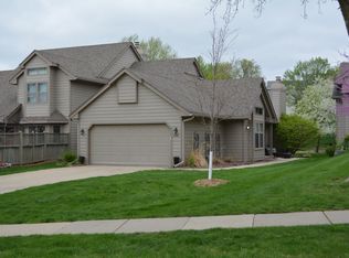 2001 Elm Cir, West Des Moines, IA 50265