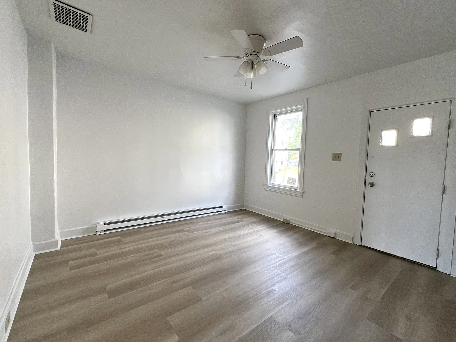 2 bed, 1200 sqft, $1,450 — Photo 3