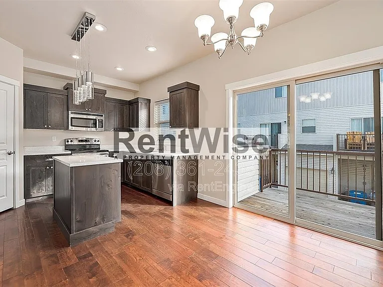 8732 W Pine Valley Ln — Photo 16