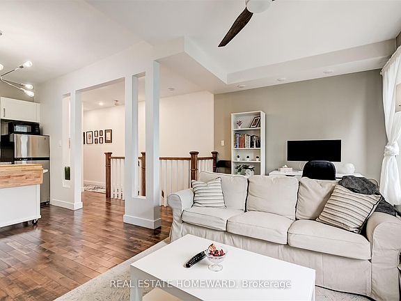 4th image of 14 Ashdale Ave