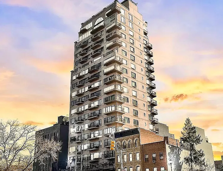189 Bridge St #8C — Photo 1