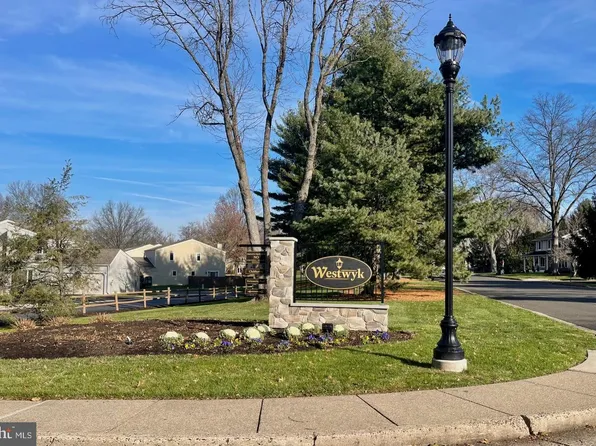 409 Henley Ct, Doylestown, PA 18901