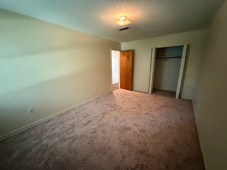 806 Mobile St #2 — Photo 1