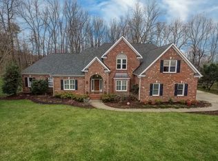 8802 Case Ridge Dr, Oak Ridge, NC 27310