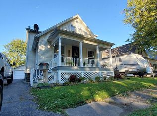 809 S 15th St, Mattoon, IL 61938