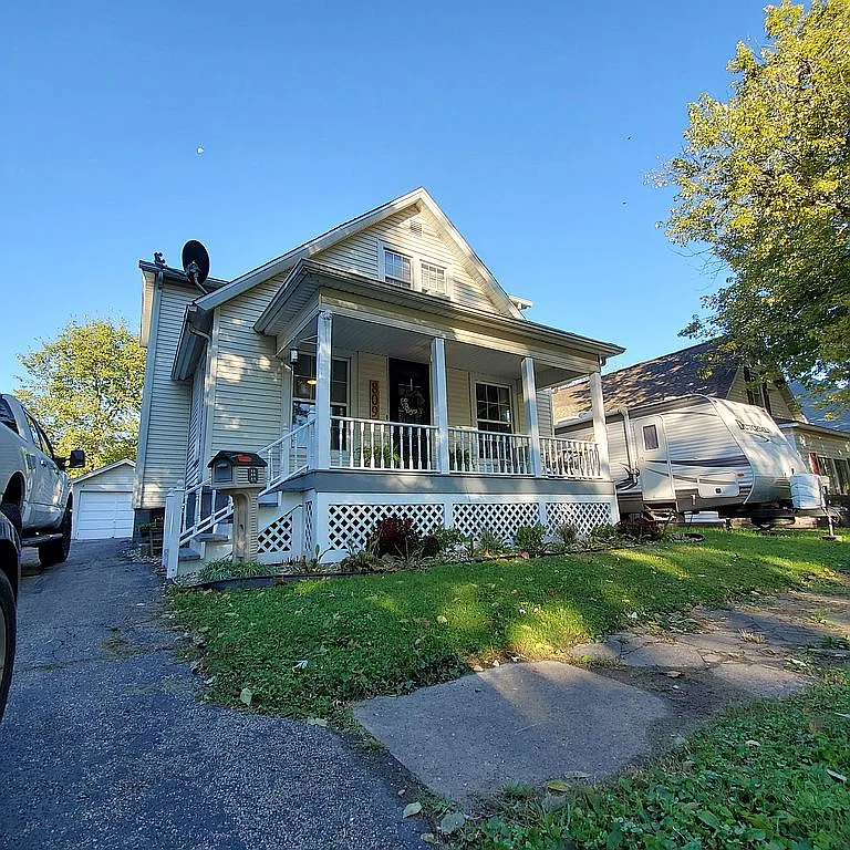 809 S 15th St photo 1