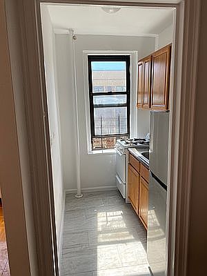 4th image of 1 W 126th St APT 6G