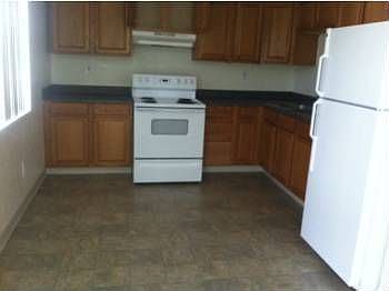5th image of 3260 Martin Ave APT L