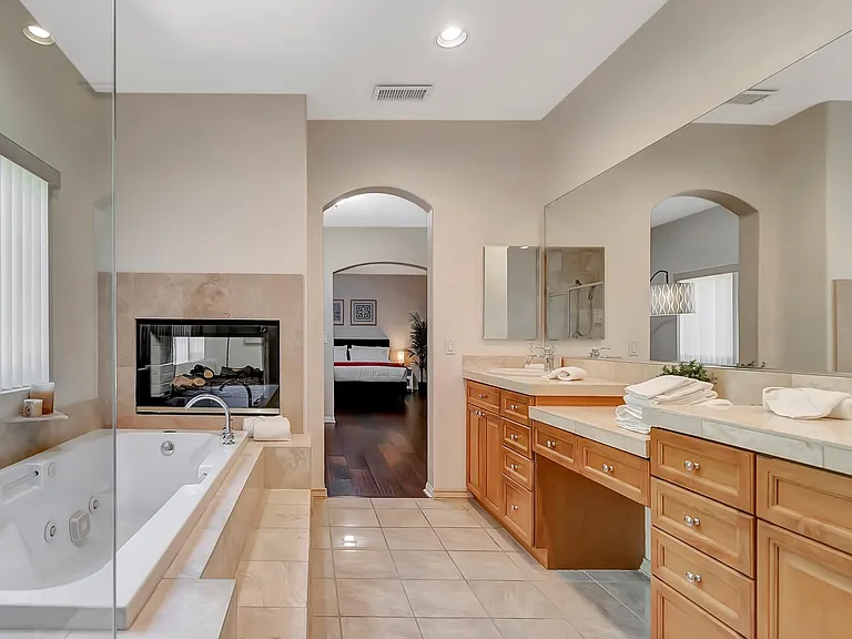 19316 Lavi Ct — Photo 68