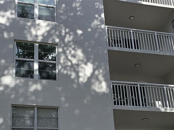 3rd image of 6000 NE 22nd Way APT 3D