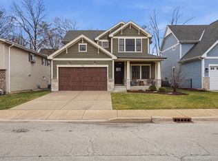 704 East St, Lemont, IL 60439