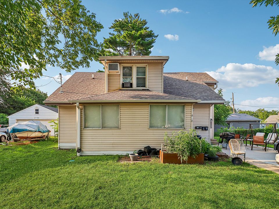 1st image of 2712 Dean Ave