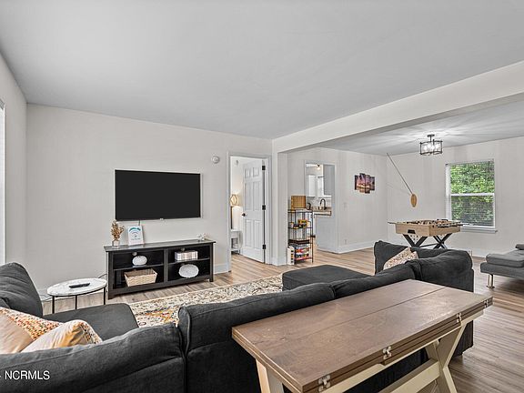 2nd image of 5912 Camelot Court