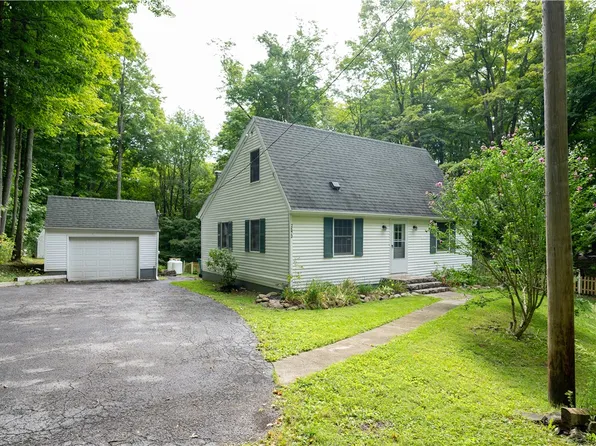 2573 Cotton Hill Rd, Attica, NY 14011