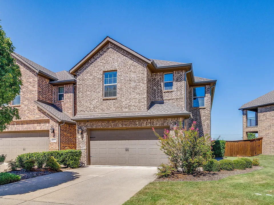 4533 Titus Cir
