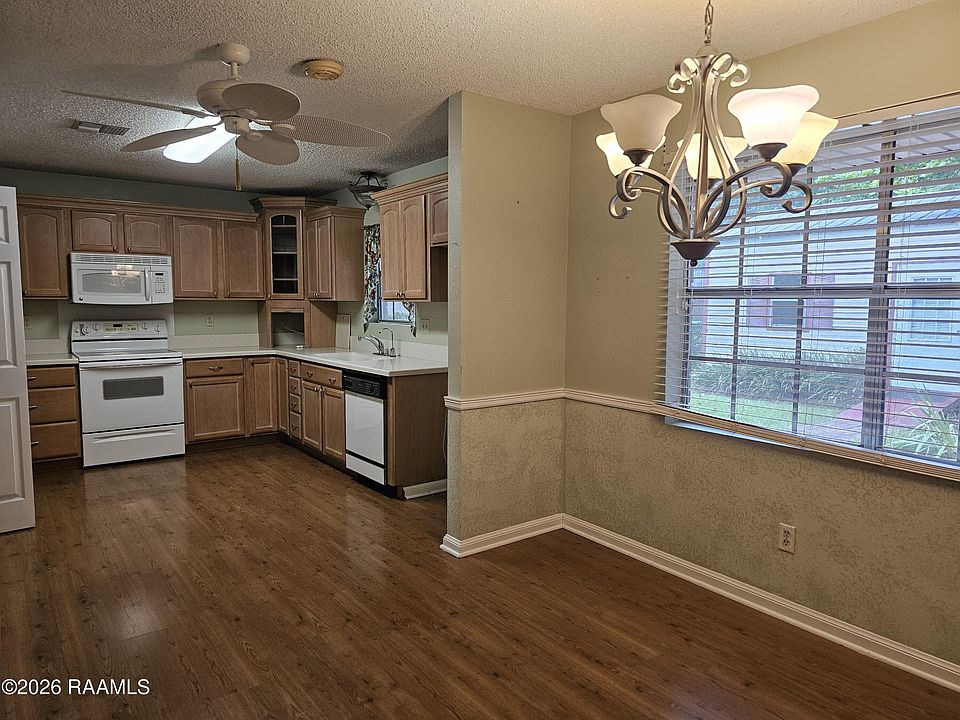 2nd image of 103 Valencia Dr
