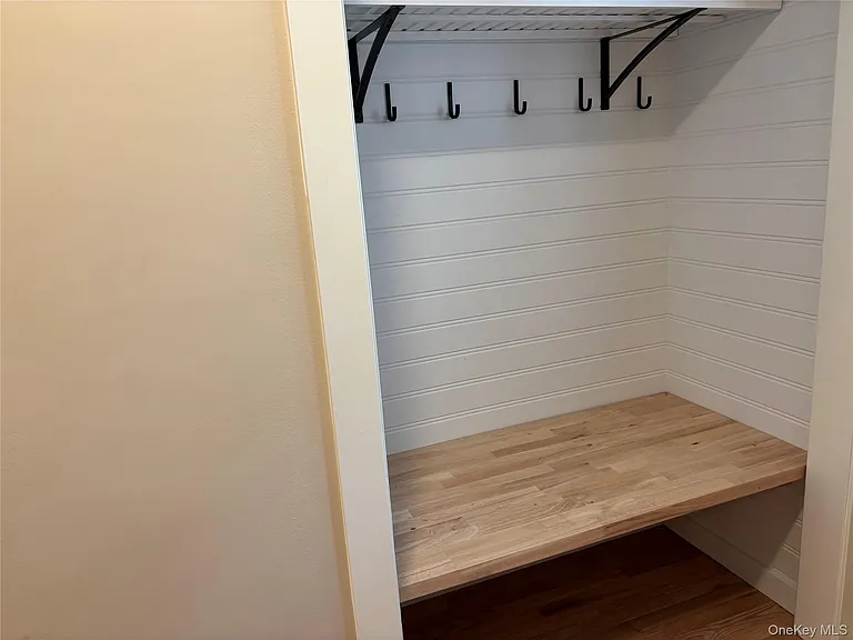 452 Somerset Dr #F — Photo 3