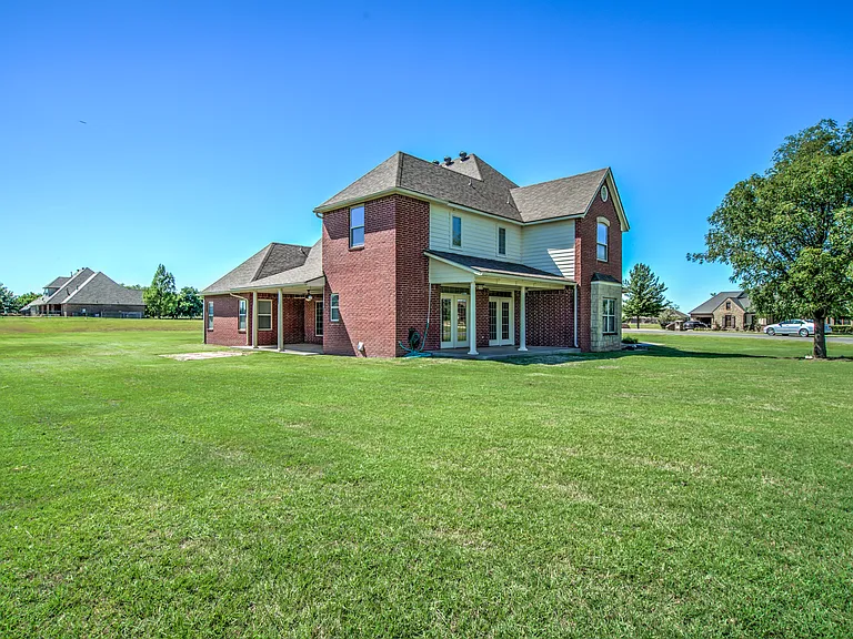 22525 Lindy Ter — Photo 94