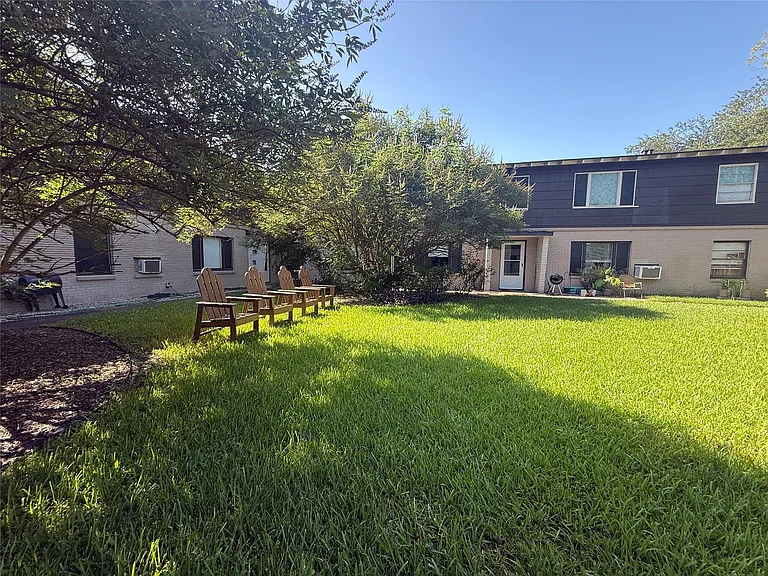 1320 Heights Blvd #2 — Photo 3