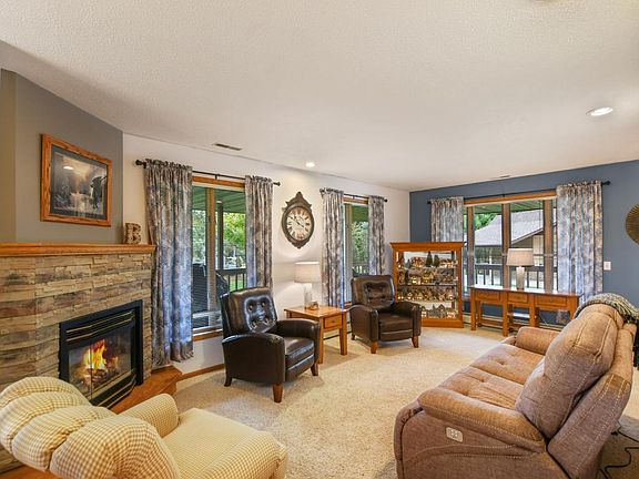5th image of 32727 Virginia Heights Dr NE