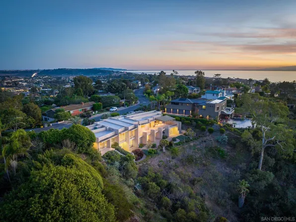 566 Canyon Dr, Solana Beach, CA 92075