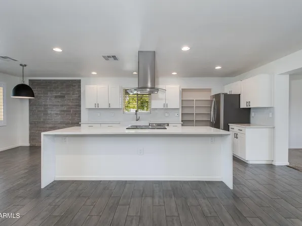 821 E CAVALIER Drive, Phoenix, AZ 85014